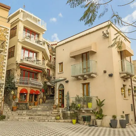 Soleil - Daire Giardini Naxos