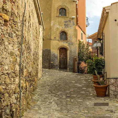 Soleil - * Giardini Naxos