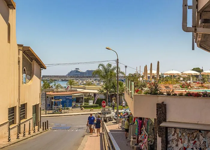 Soleil - Giardini-Naxos